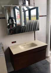 (0) Mobiltesino italienisches Badinterieur 105cm - Waschtisch + Unterschrank + Spiegelschrank mit LED Beleuchtung 